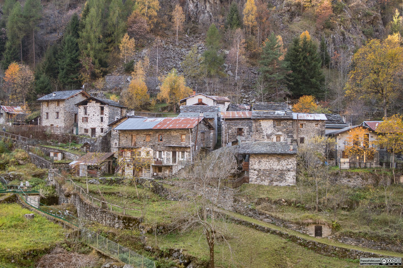 The old village of Vedello, the starting point