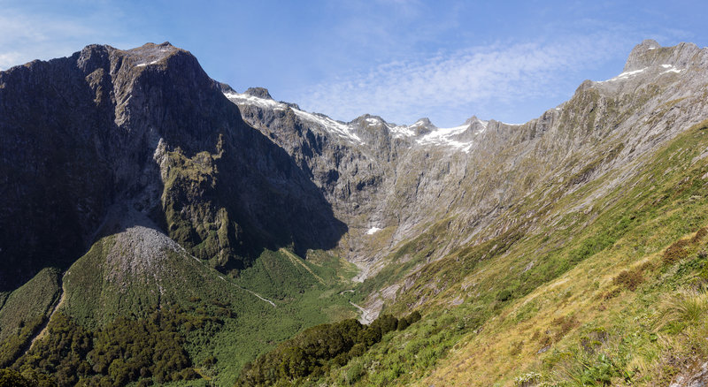 Nicolas Cirque with Mount Hart on the right from Mackinnon Pass