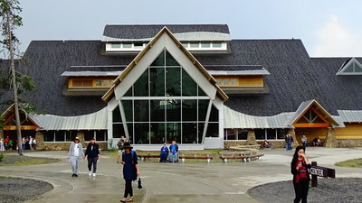 The Old Faithful Information Center from the Old Faithful Walkway.