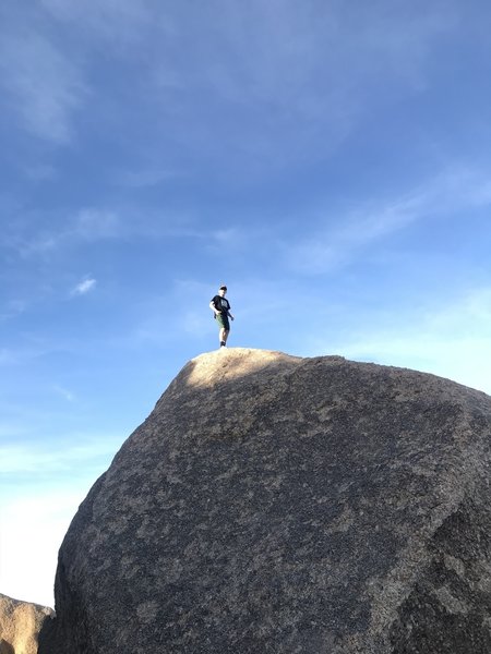 One of the many enormous boulders as you near the top of Tom's Thumb