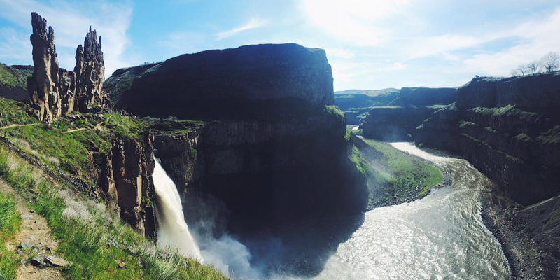 Making my way down to the basin; here I am overlooking the falls.