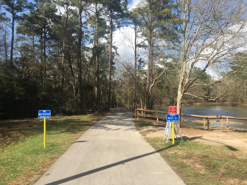 This is the start of the path that winds through the woods around the lake. This portion is 1.7 miles, and is roughly .2 miles away from where the trail ends near the entrance to the park.