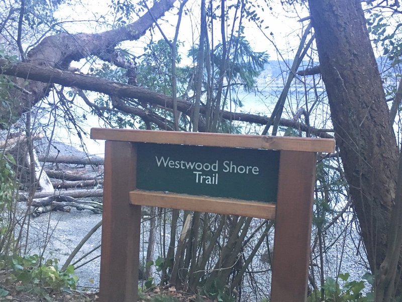 Sign for the Westwood Short Trail at the shore end of the trail