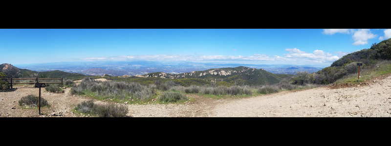 Beautiful vistapoint before turning onto Sandstone Peak Gem.