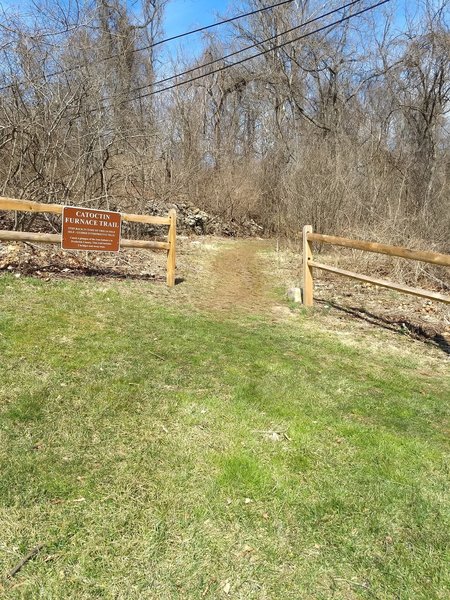 Trailhead near the Casting Shed