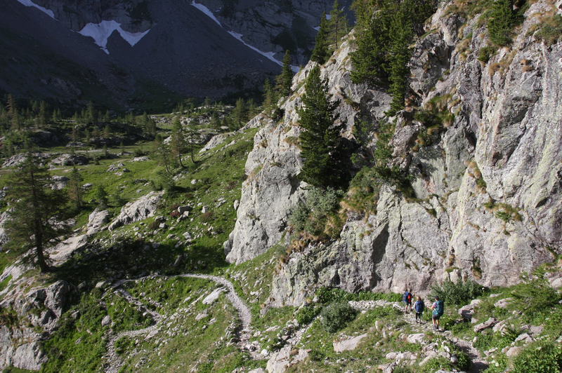 Descending from Refuge Valmasque towards Castérino