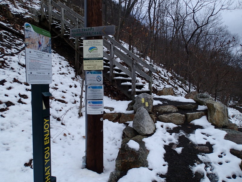 Start of the Undercliff Connector Trail