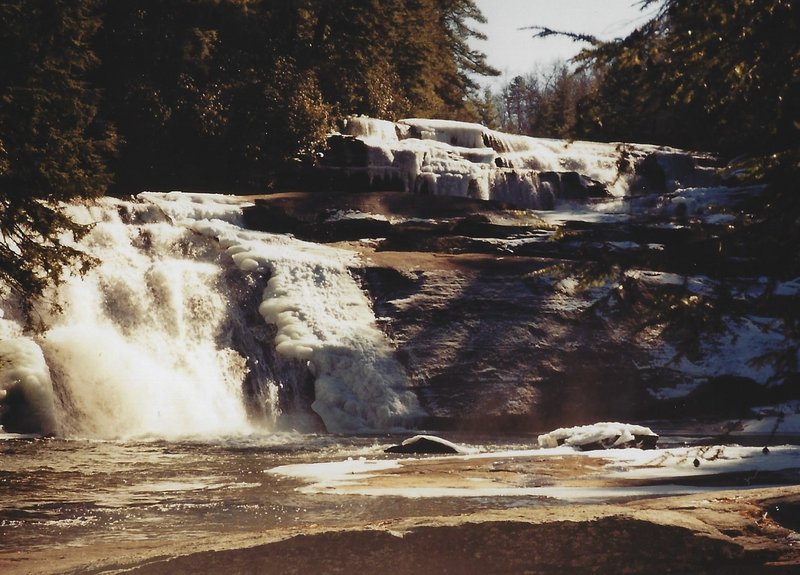 The falls during the winter