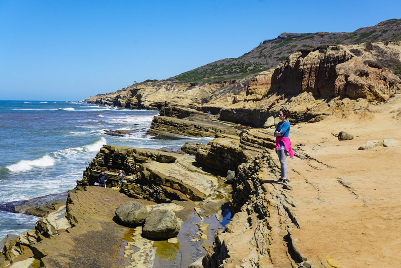 This area has beautiful cliffs with wonderful tide pools strewn throughout.