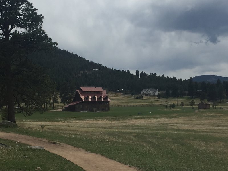 Beautiful ending with this amazing Aldefer family barn.