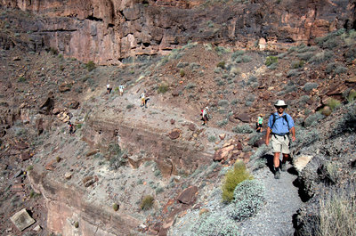 Traversing in to upper Tapeats Creek