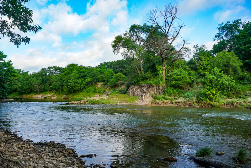 The Trinity River makes for a lovely backdrop.