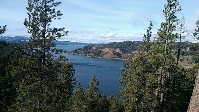 Scenic view of Lake Coeur D'Alene