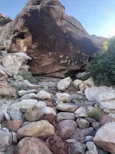Pertroglyphs on the way to Delicate Arch