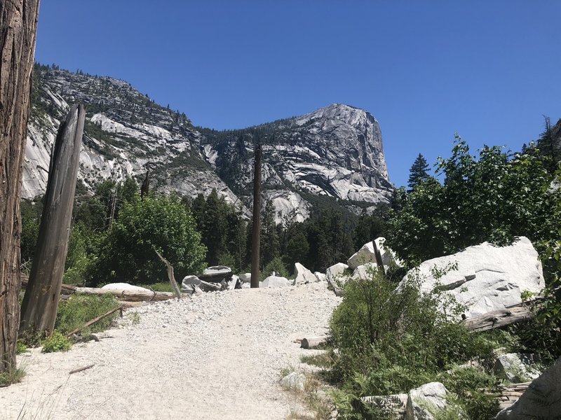 Mirror Lake Loop in the summer