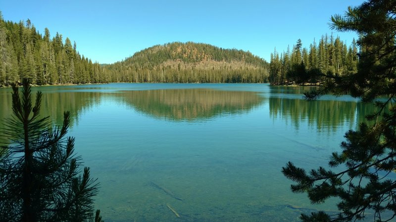 Lower Twin Lake and Fairfield Peak, looking northeast from the Lower Twin Lake South Shore Trail.