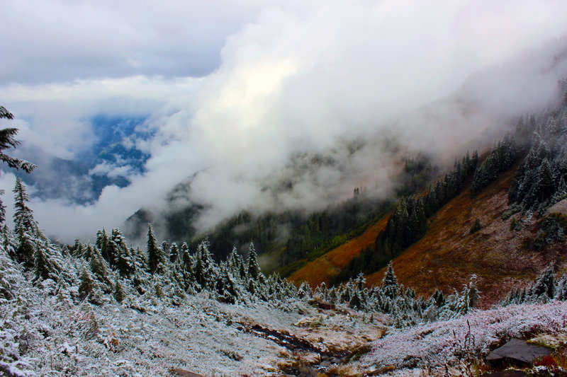 On the way, there was a divide line between snow and no snow and amazing clouds. The snow was completely gone when we hiked down.