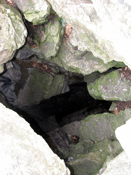 Rock 'cave' at the Pinnacle