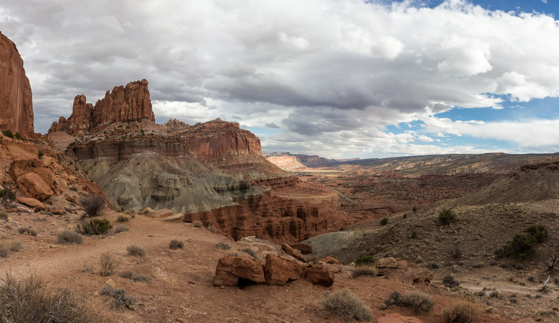 View from the Mummy Cliff towards the Navajo Nobs