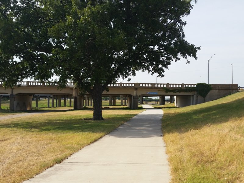 Triple overpasses gives a little shade.