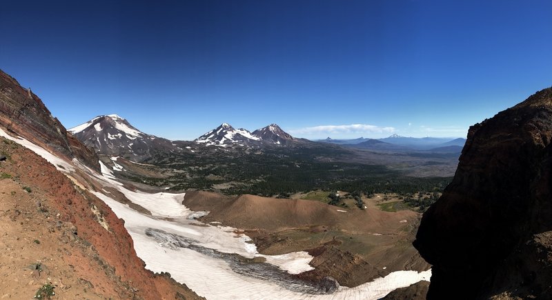 Panoramic view of Three Sisters, Washington, Jefferson and Hood