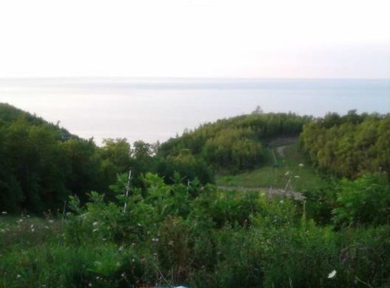 Lookout over Georgian Bay in middle of loop