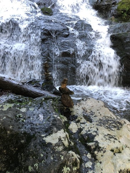 Crab Tree Falls (CTF), lone cairn at base of falls has a friend, Duck cairn :)