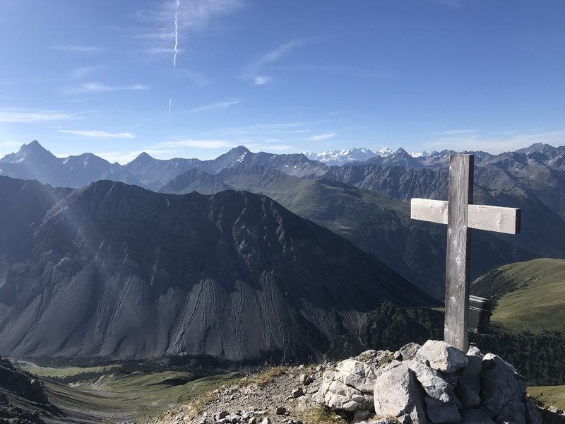 View from Büehlenhorn towards Innerbünden