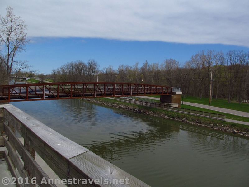 Rochester, Syracuse & Eastern Trail bridge over the Erie Canal, connecting to the Erie Canal Path