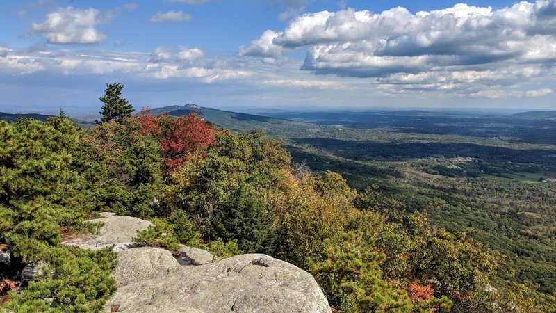 The view from atop Millbrook Mountain in Minnewaska State Park