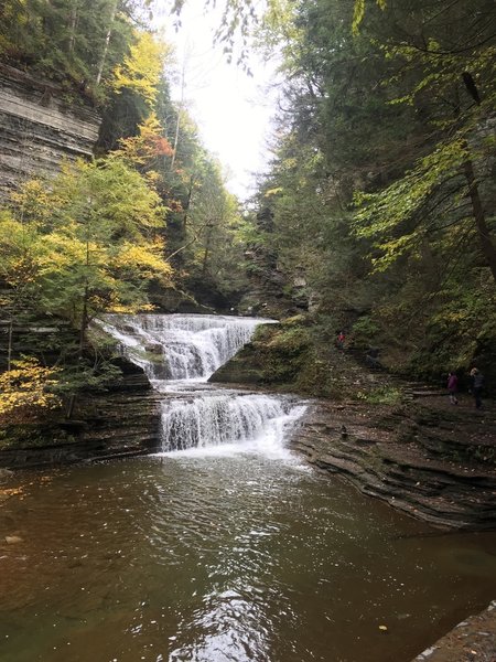 Falls on the gorge trail