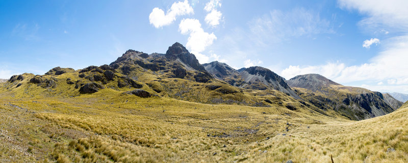 East Ahuriri Track - Top Of Pass