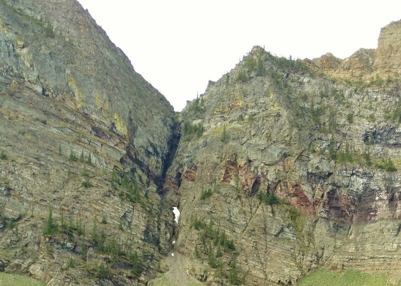 Avion Ridge Route is at the top of the cliffs behind Goat Lake.