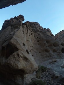 The towering walls of the canyon are quite fascinating.
