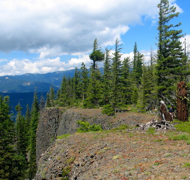 along the rocky cliff edge on the Little Bald Mountain Trail