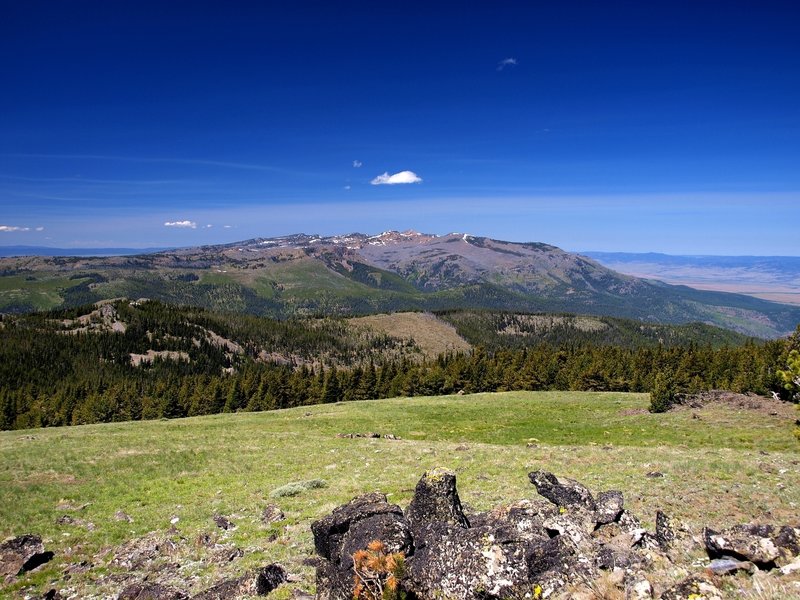 Strawberry Mountain from Lookout Mountain