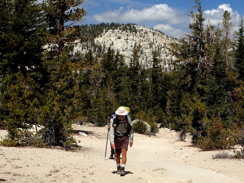 Climbing to the saddle south of Sunrise Lakes