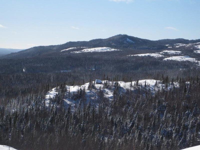 View from Aspen Lookout on E2 looking towards snowshoe trail E4 and Daredevil Rock.