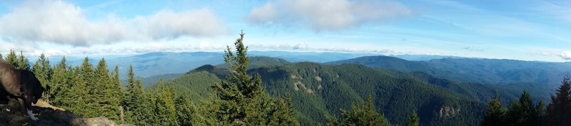 The top has a killer view of every snow top peak. Diamond, Thielsen, Bachelor, Sisters, whatever, all of them, you can see for miles and miles and miles. Oh ya