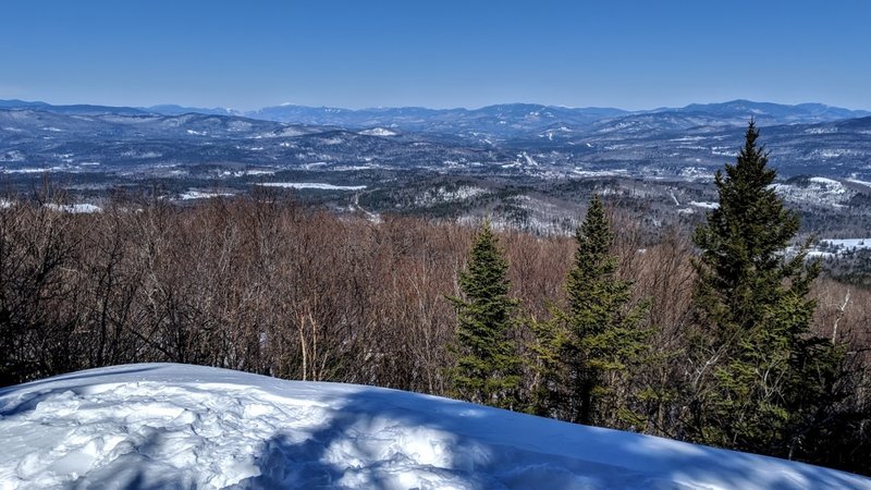 Plymouth Mountain Ledges - Looking north.