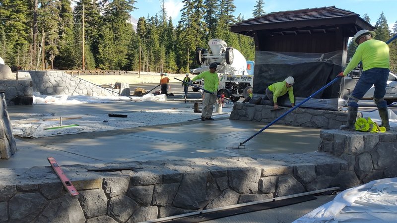 The new trailhead with 51 parking spots, completed just before the snows in late 2018 has a vault toilet, information kiosk, rock walls and a picnic tables. Photo by Knud Martin, Western Federal Lands Highway Division