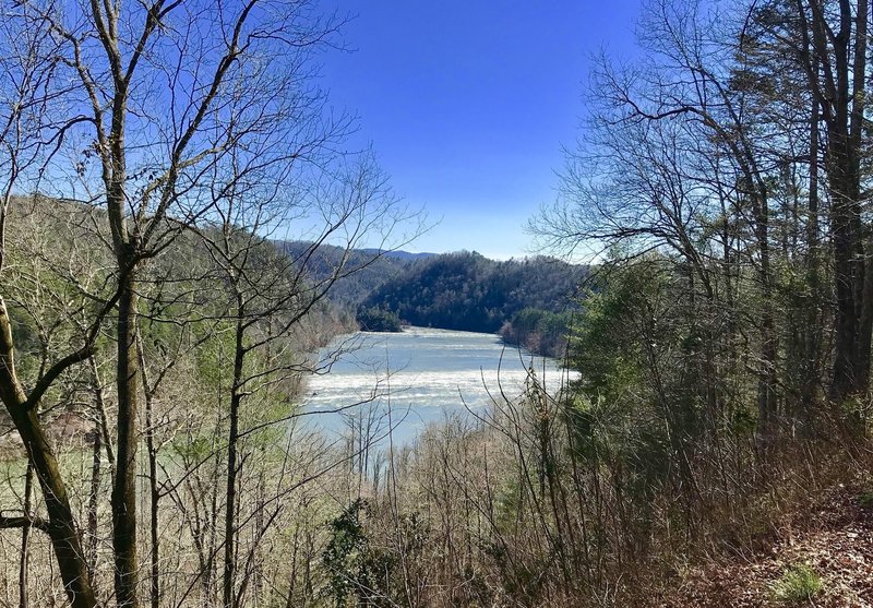 Hood Mtn Overlook on the Hiwassee River on Powerhouse Rd, Reliance, TB