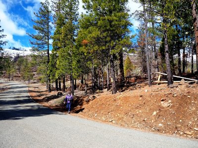 The trailhead on the Illlinois River Road