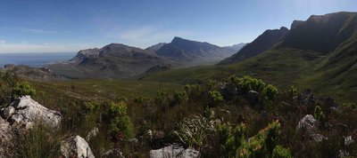 Contour around Three Sisters