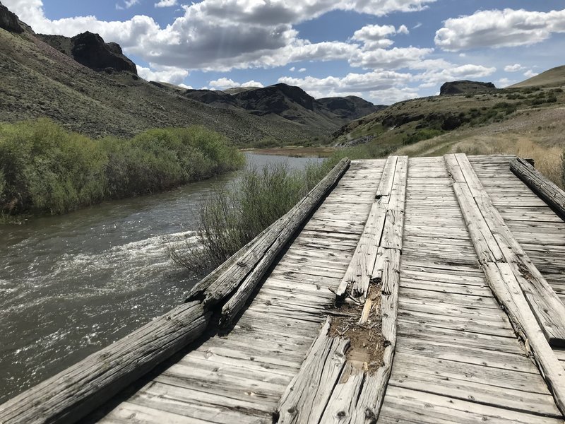 The somewhat precarious bridge crossing the Bruneau River