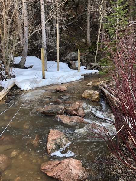 As of May 13th the Lower Cutoff Trail is under water. It is possible to pass thanks to the cables but expect wet shoes.