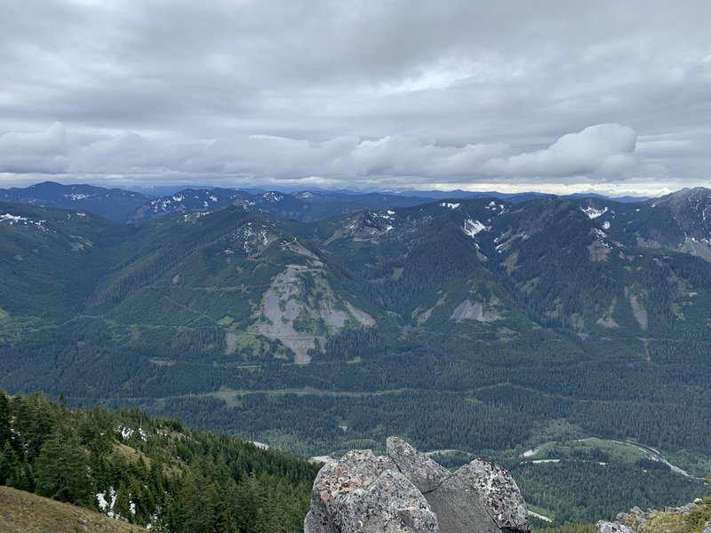 Looking left while at the top on the ridge line. Beautiful 360 degree views!