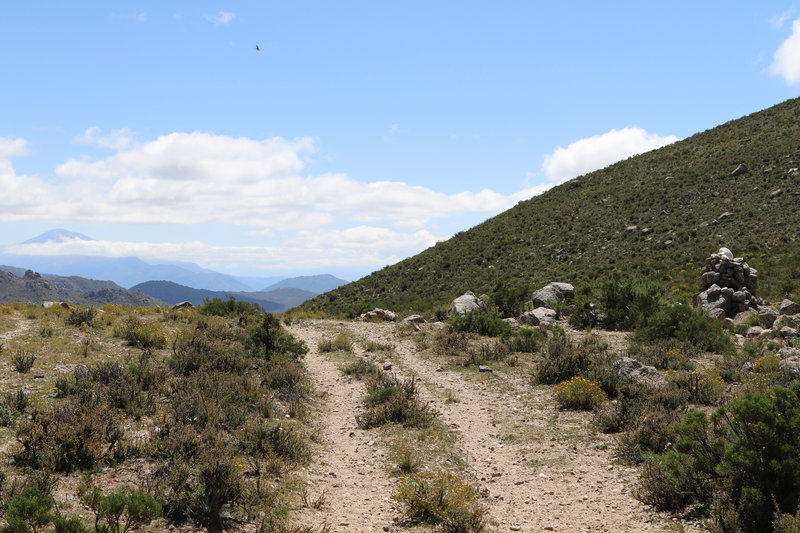 Crest of the trail out of Compuel