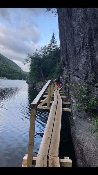 Suspended walkway along Avalanche Pass Trail