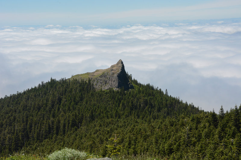 Sturgeon Rock's cool columns are clearly visible from Silver Star. Also a neat inversion.